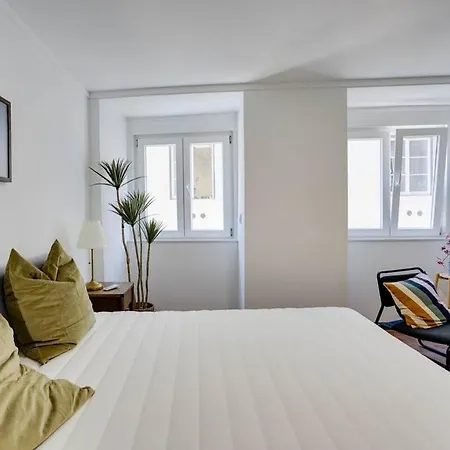 Daire Compact Chiado Spacious And Exceptional In