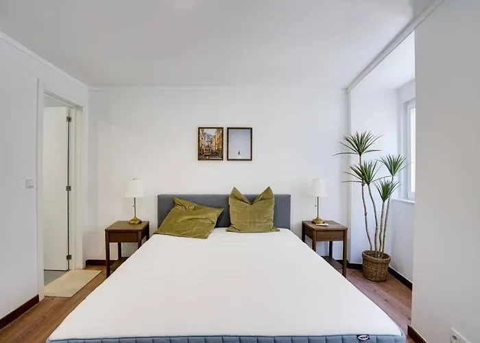 Daire Compact Chiado Spacious And Exceptional In