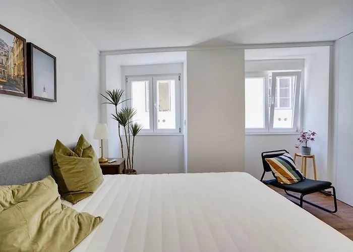 Daire Compact Chiado Spacious And Exceptional In