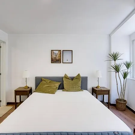 Apartament Compact Chiado Spacious And Exceptional In